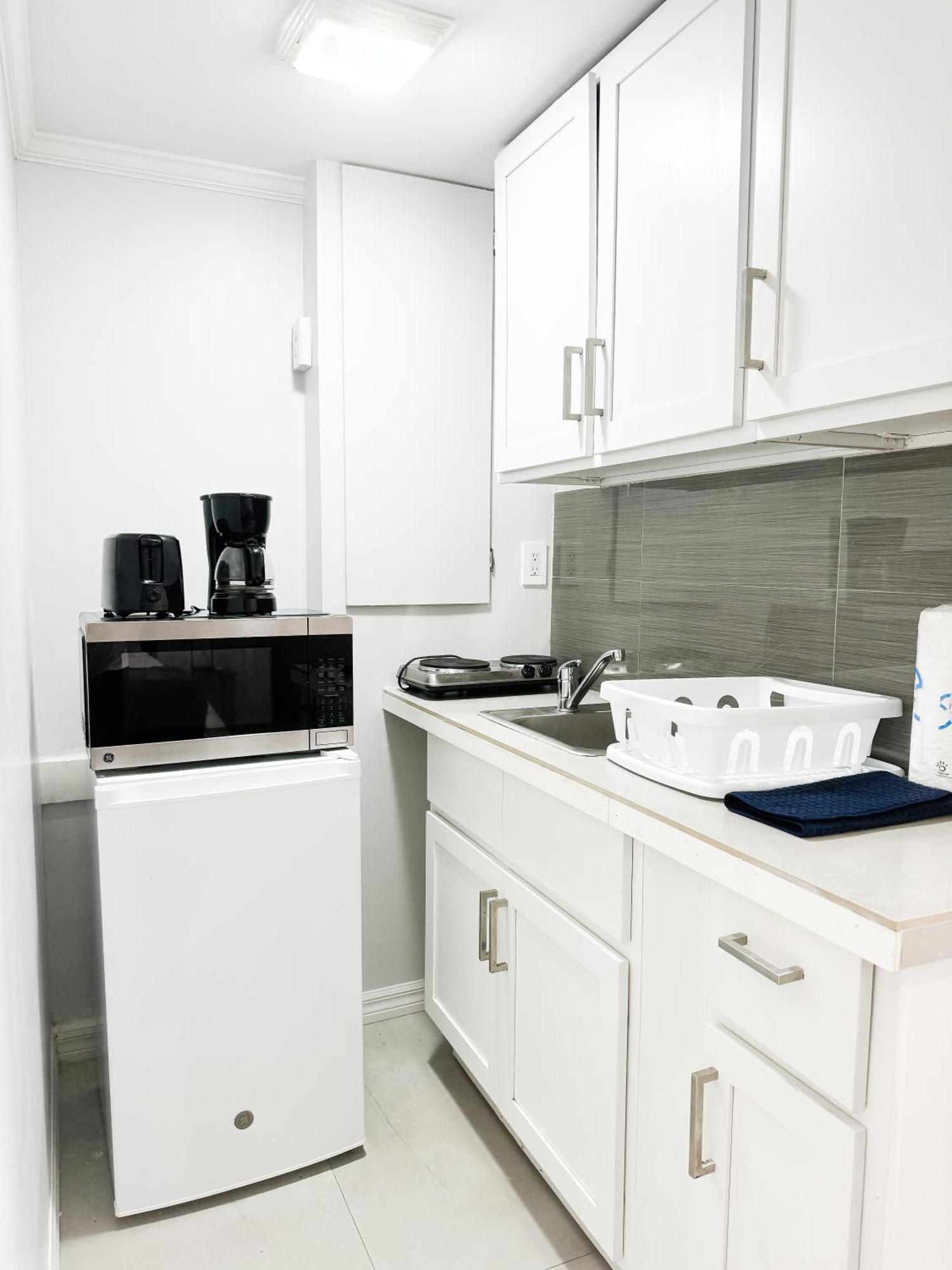 Studio, 100 Feet From The Beach Nassau Extérieur photo
